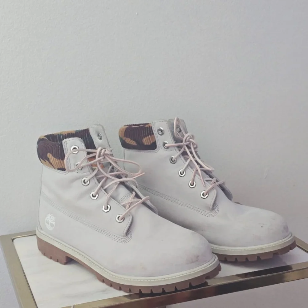Timberland Men's Boots Ash with Camo Liner Size 6.5